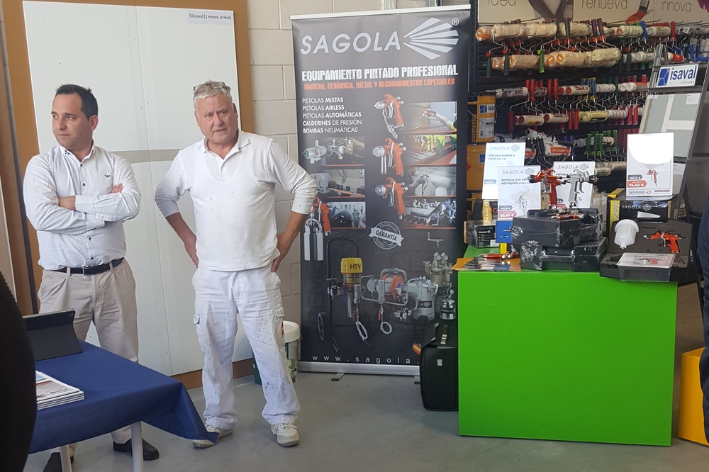 Sagola & Servicolor with professional painters